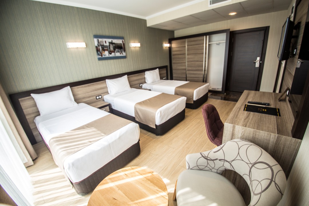 The Corner Hotel Aile Odası